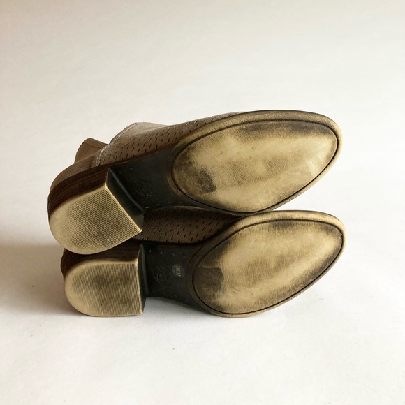 Lucky Brand Cream Leather Ankle Booties size 7 - Picture 7 of 12